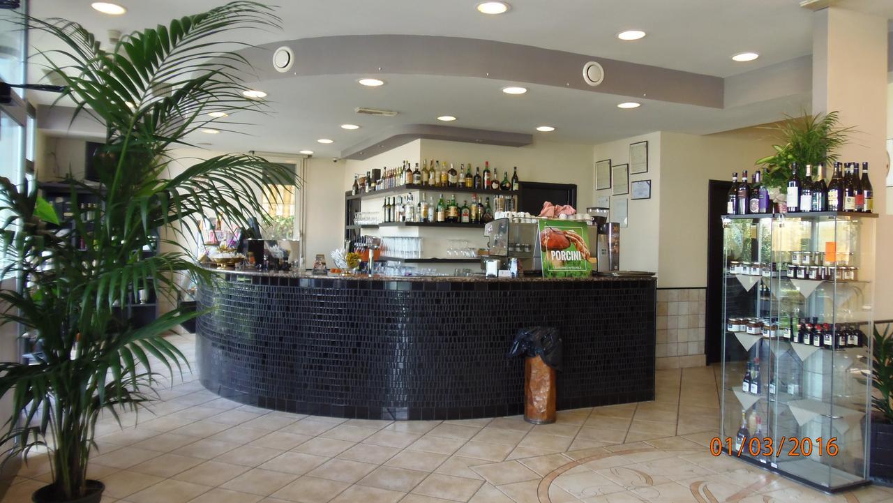 Bazzano Albergo Sirena מראה חיצוני תמונה