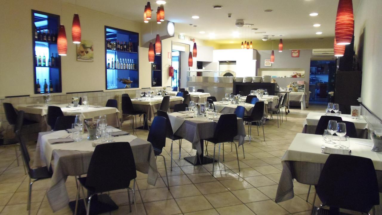 Bazzano Albergo Sirena מראה חיצוני תמונה