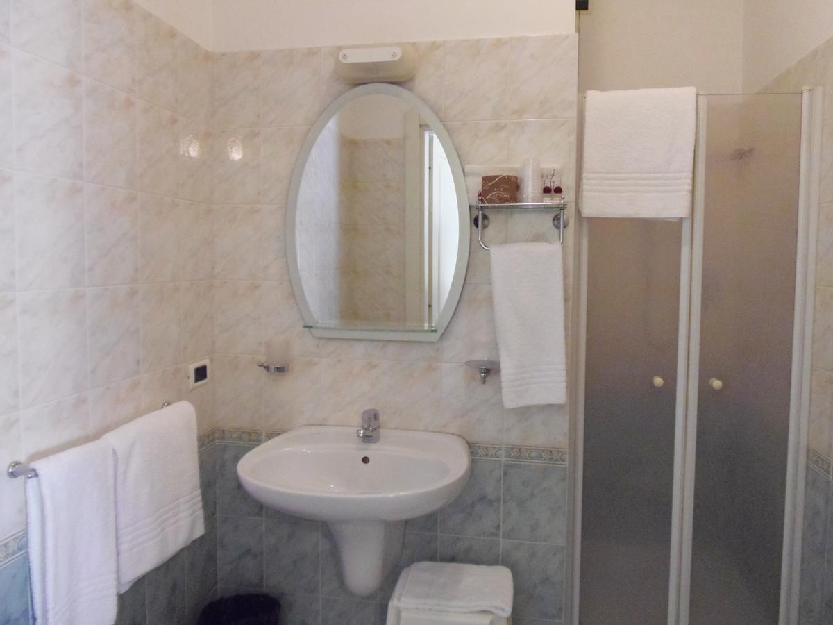 Bazzano Albergo Sirena מראה חיצוני תמונה