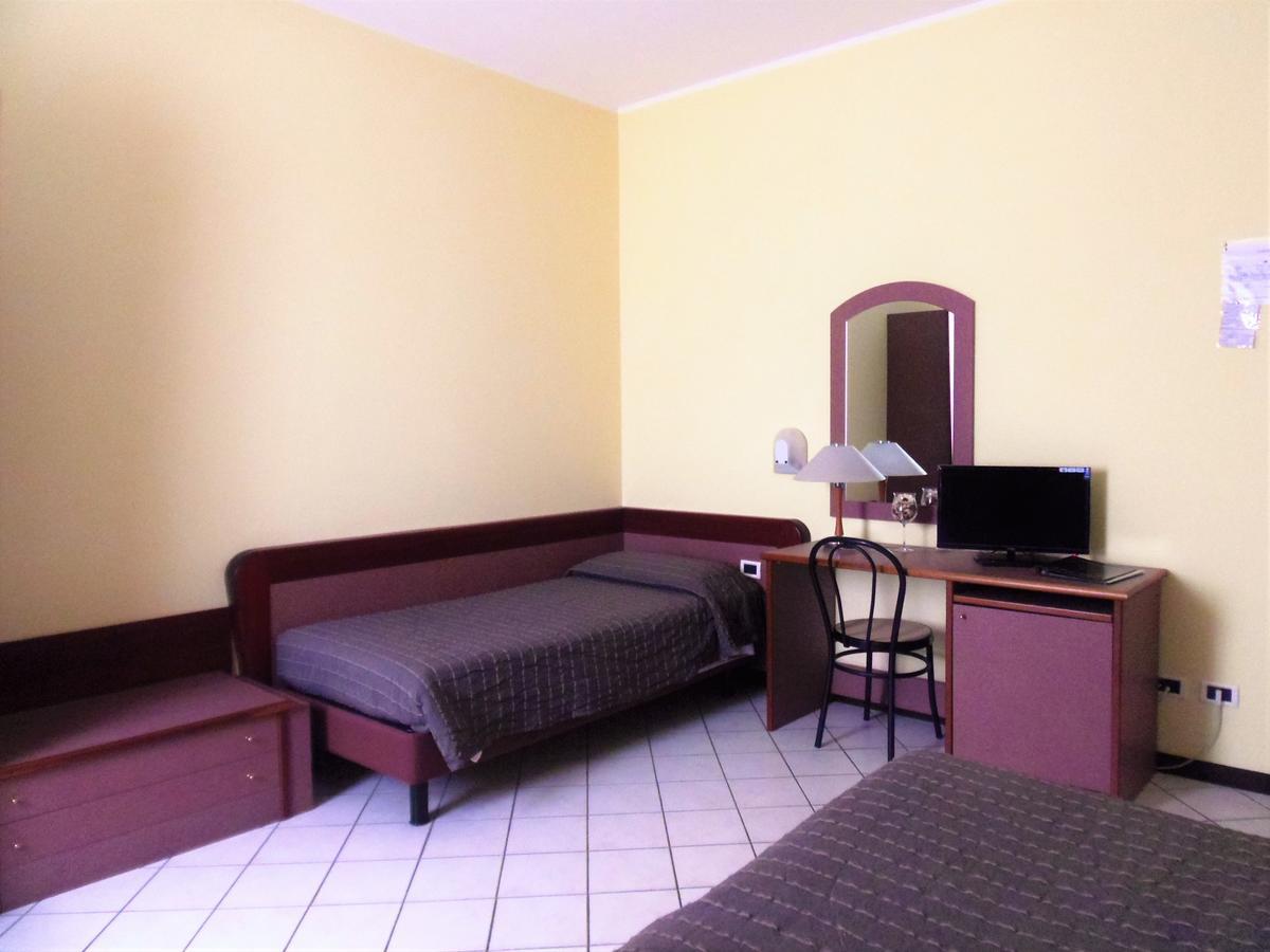 Bazzano Albergo Sirena מראה חיצוני תמונה